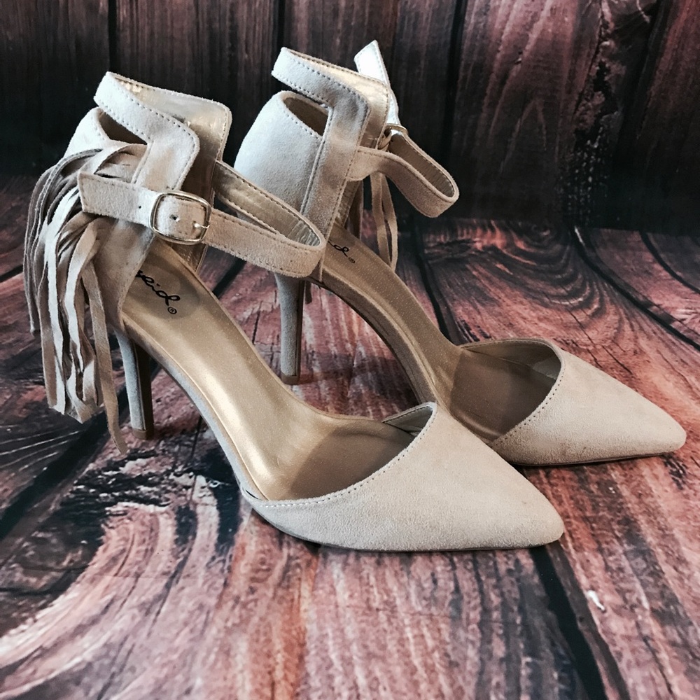 Fringe tan heals
